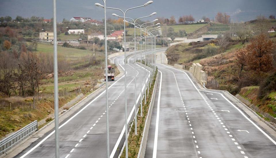ARRSH njofton nga sot devijimin e trafikut ne kete aks rrugor
